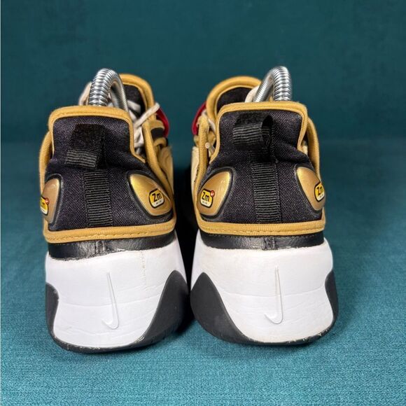 Size 8 - Women’s Nike zoom 2K multicolor shoes - Picture 2 of 8